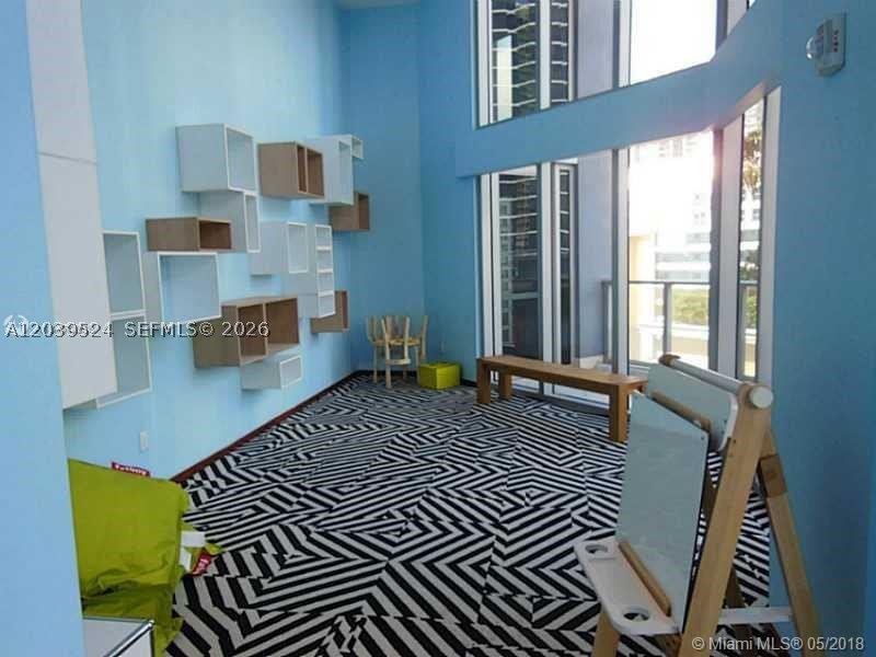 1300 Brickell Bay Dr #1707, Miami FL 33131
