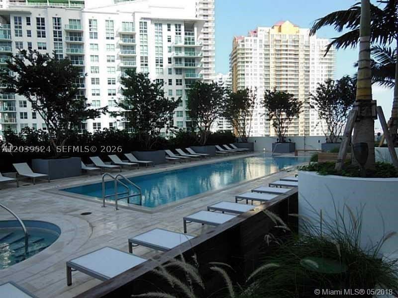 1300 Brickell Bay Dr #1707, Miami FL 33131