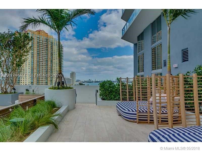 1300 Brickell Bay Dr #1707, Miami FL 33131