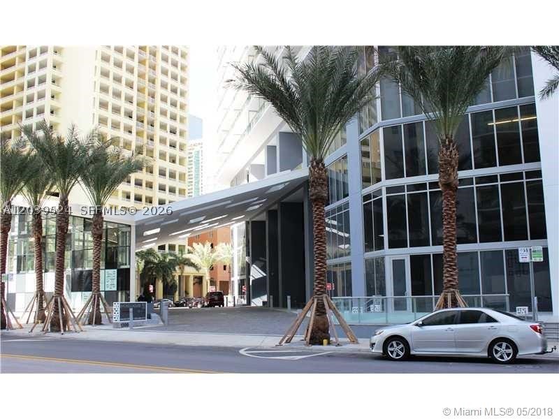 1300 Brickell Bay Dr #1707, Miami FL 33131