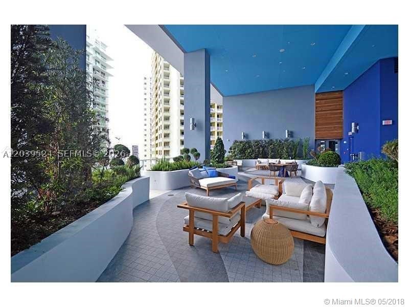 1300 Brickell Bay Dr #1707, Miami FL 33131