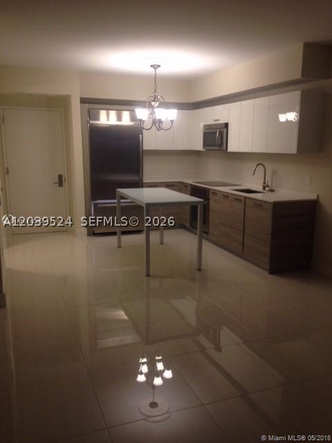 1300 Brickell Bay Dr #1707, Miami FL 33131