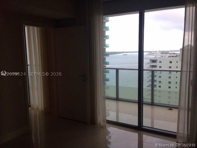 1300 Brickell Bay Dr #1707, Miami FL 33131