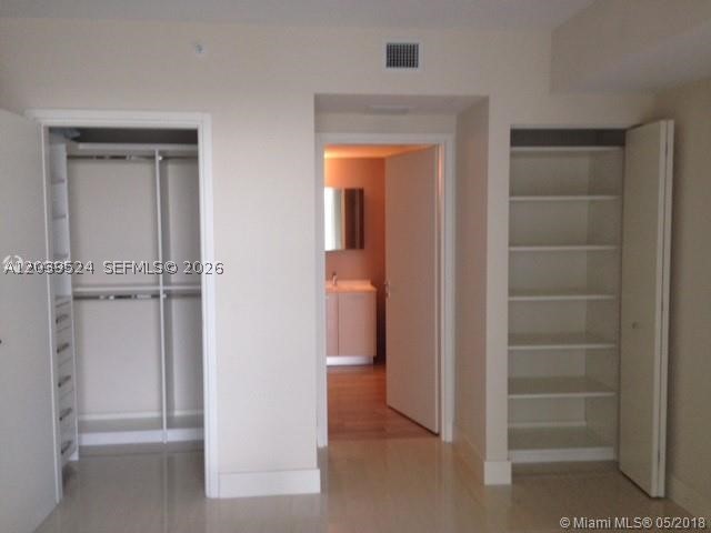 1300 Brickell Bay Dr #1707, Miami FL 33131