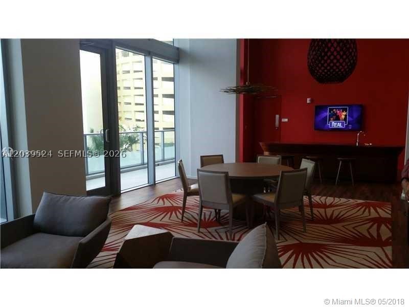1300 Brickell Bay Dr #1707, Miami FL 33131