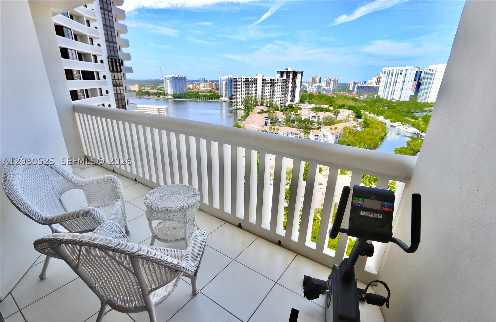 1000 Island Blvd #2005, Aventura FL 33160
