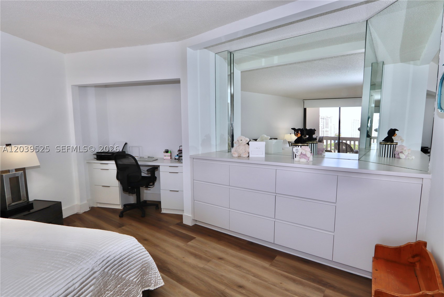 1000 Island Blvd #2005, Aventura FL 33160