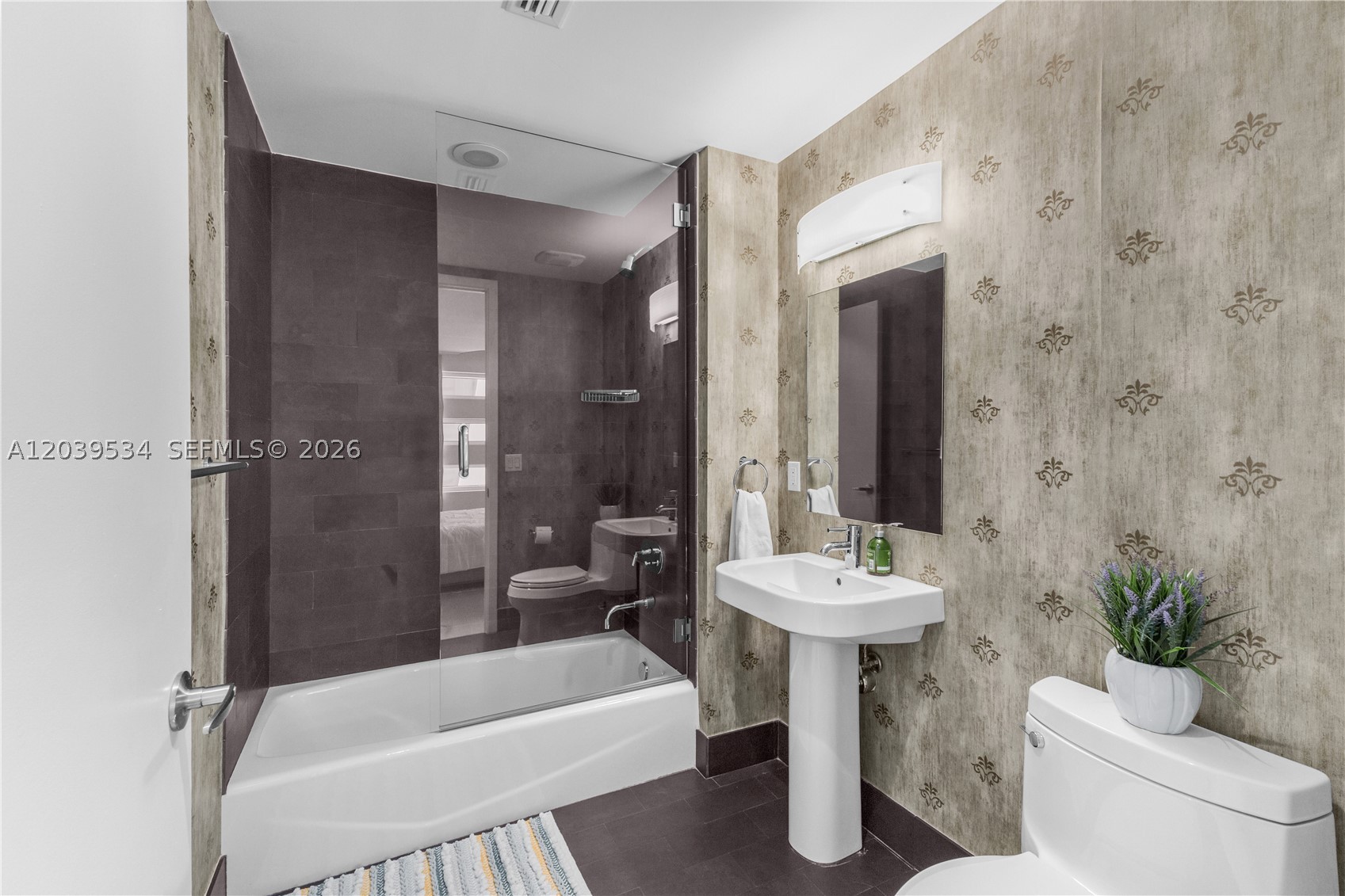 1040 Biscayne Blvd #3101, Miami FL 33132
