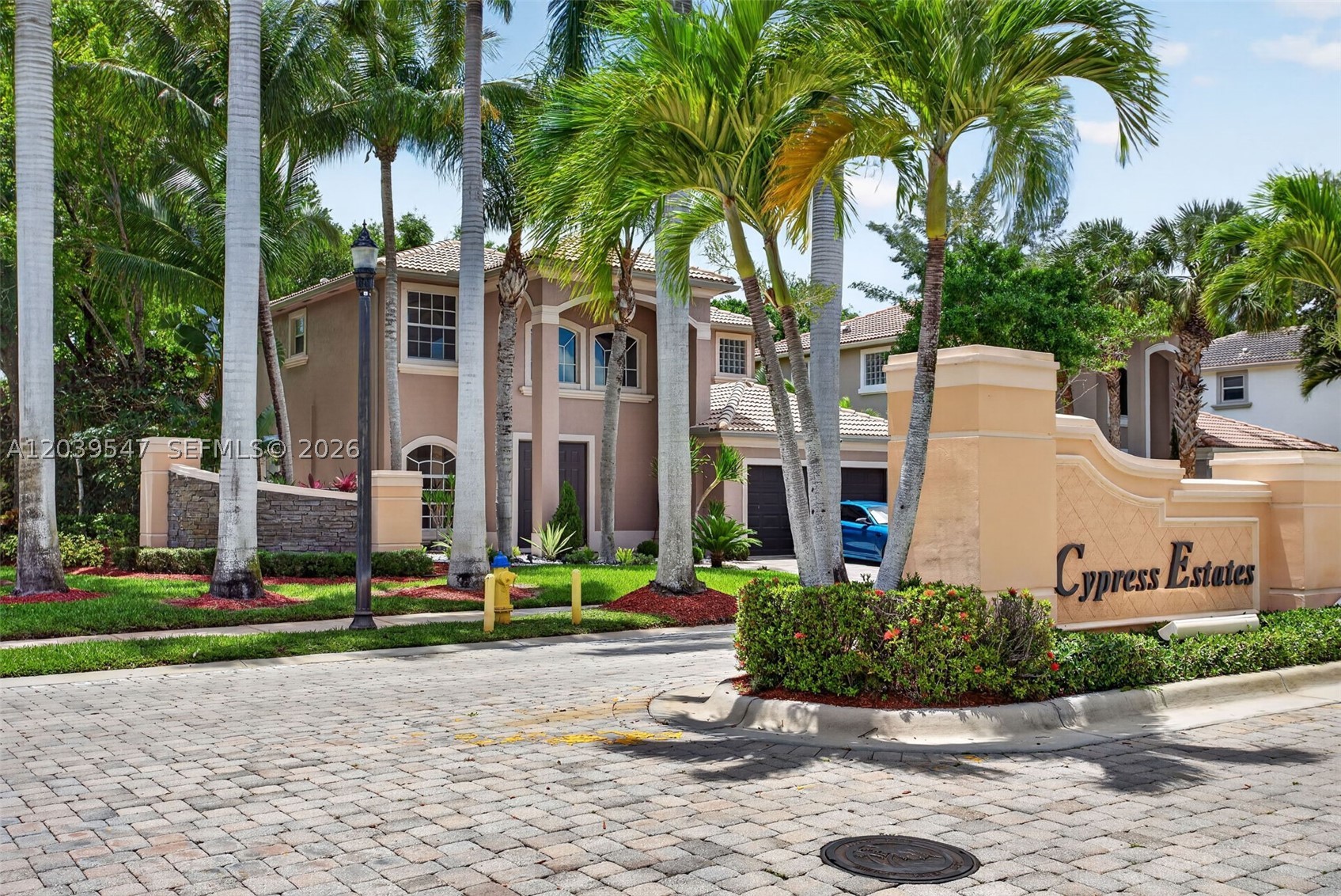 4907 Cypress Way, Coconut Creek FL 33073