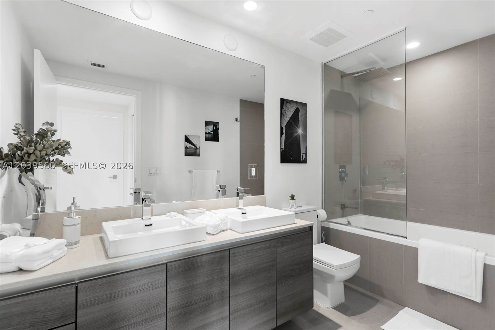1080 Brickell Ave #4103, Miami FL 33131
