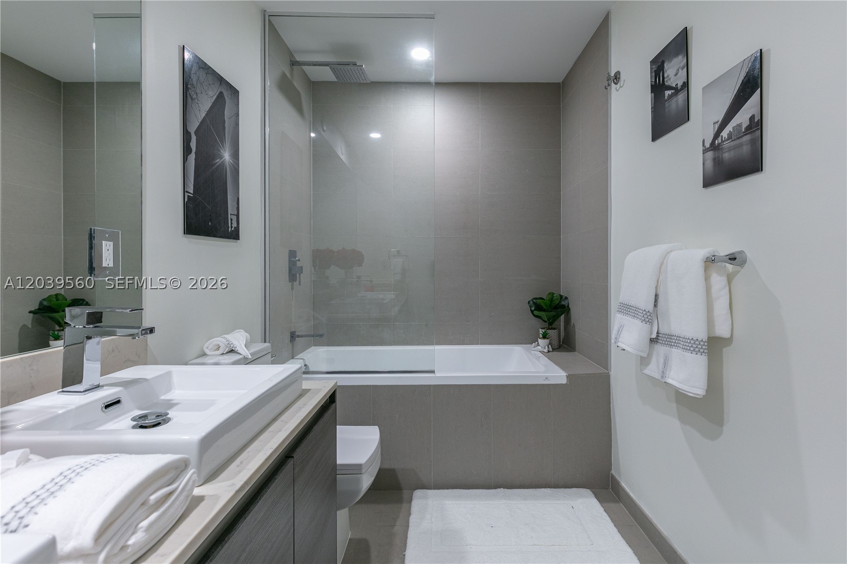 1080 Brickell Ave #4103, Miami FL 33131