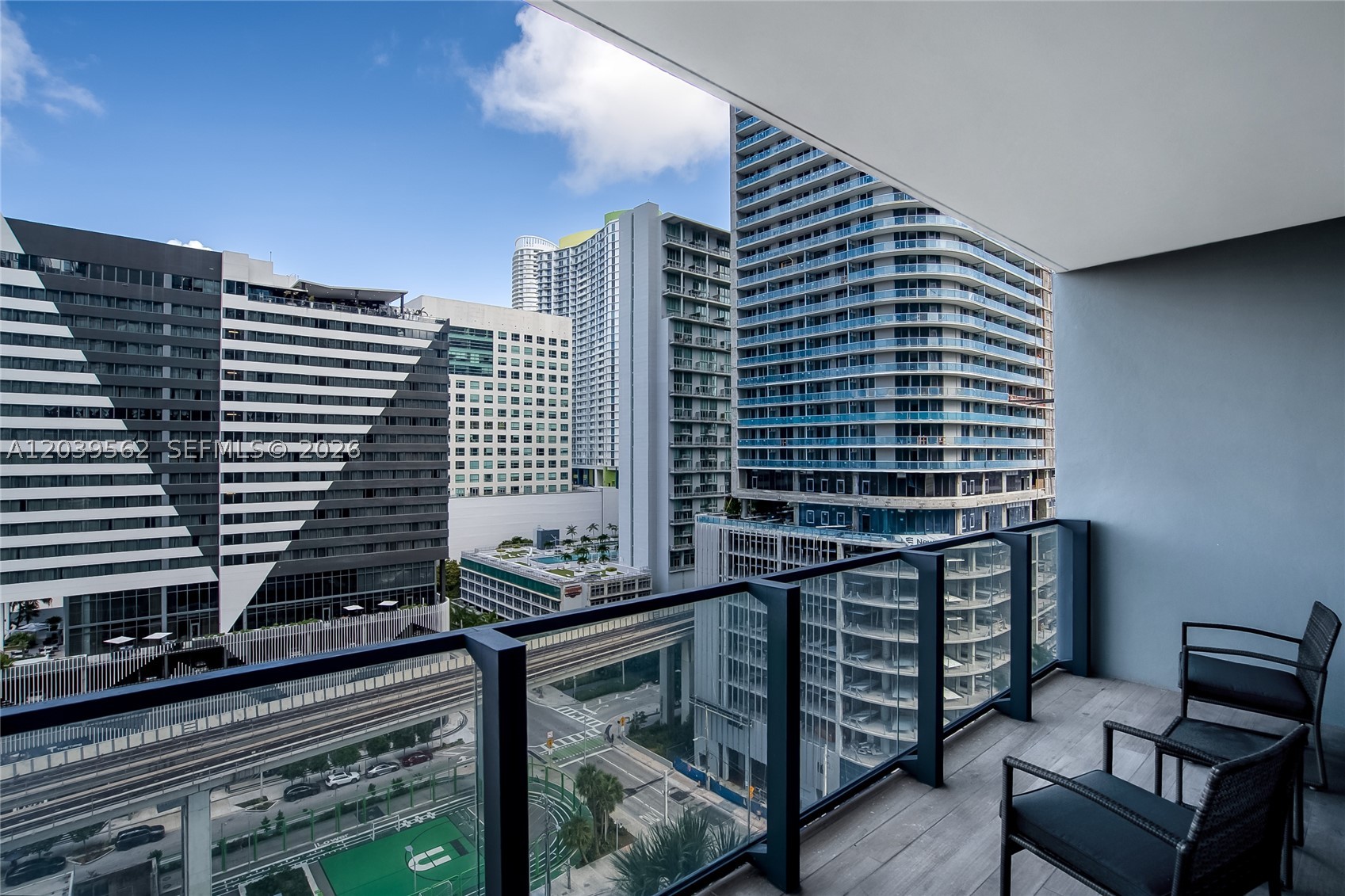 88 SW 7th St #1006, Miami FL 33130