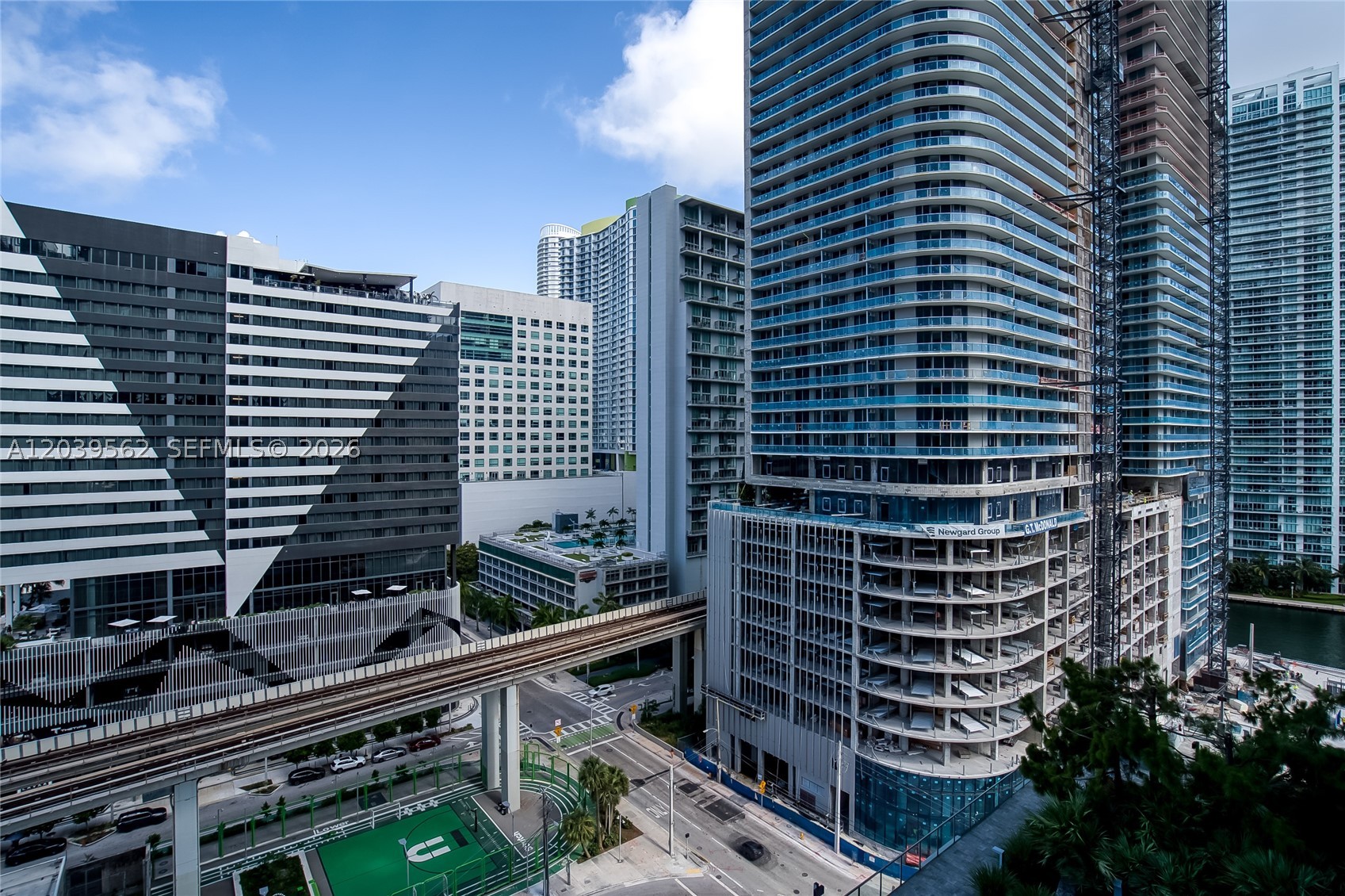 88 SW 7th St #1006, Miami FL 33130