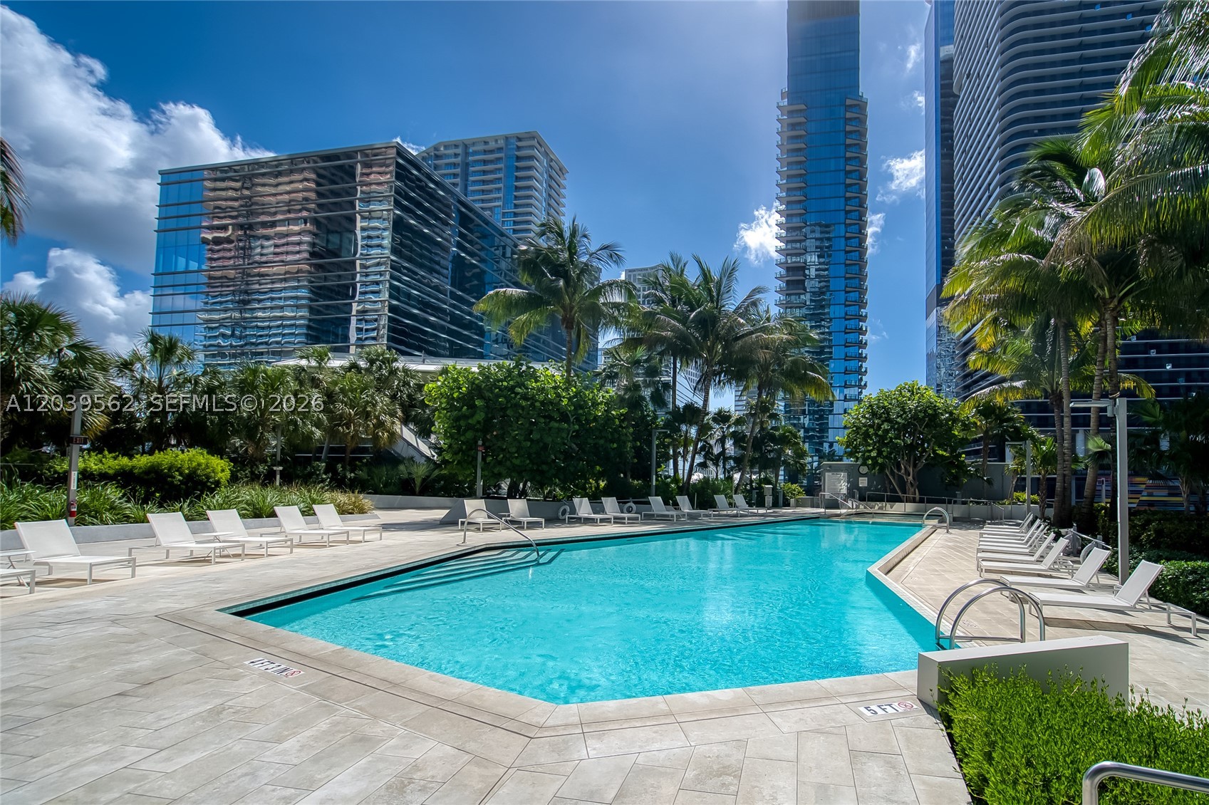 88 SW 7th St #1006, Miami FL 33130