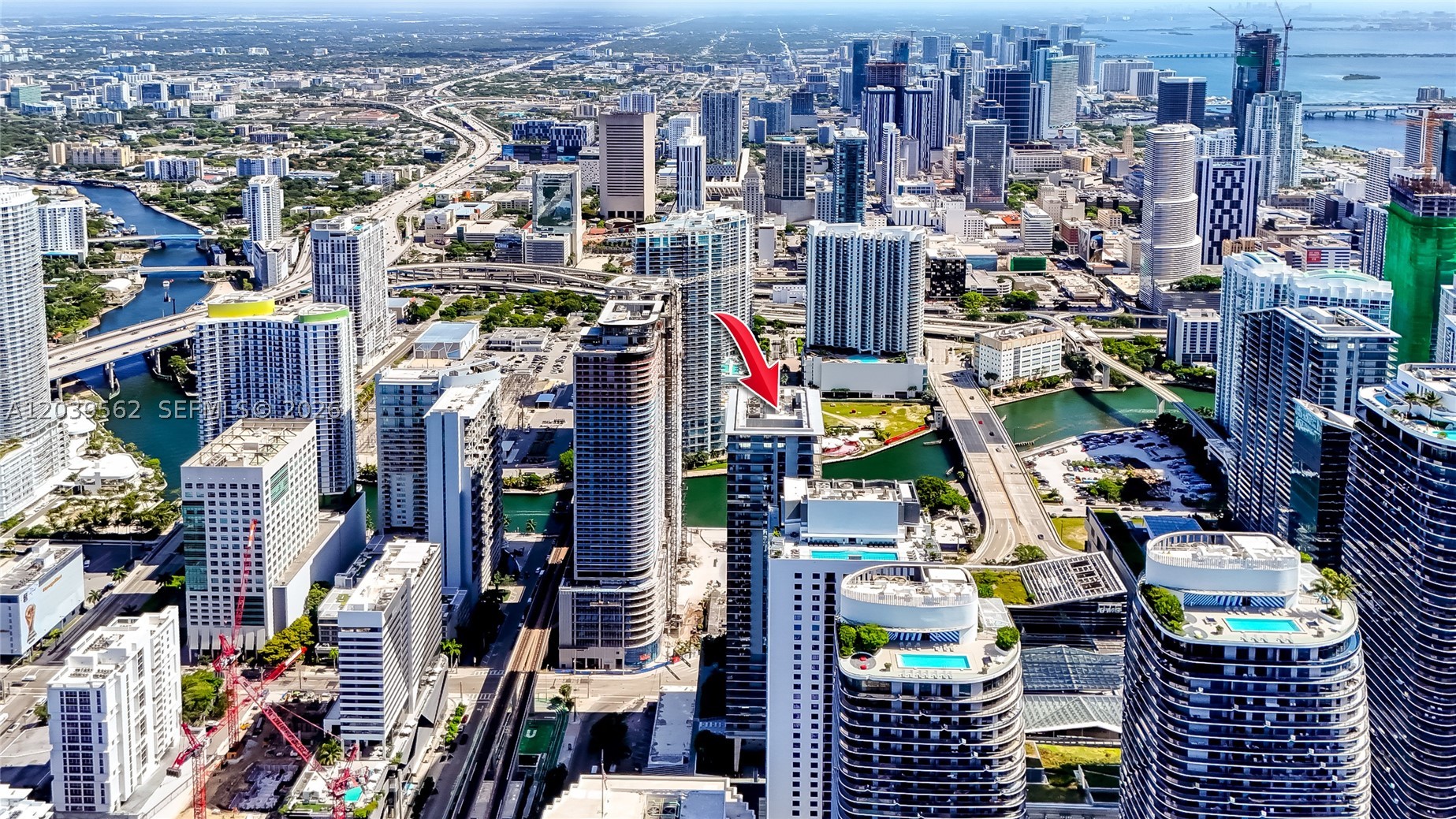 88 SW 7th St #1006, Miami FL 33130