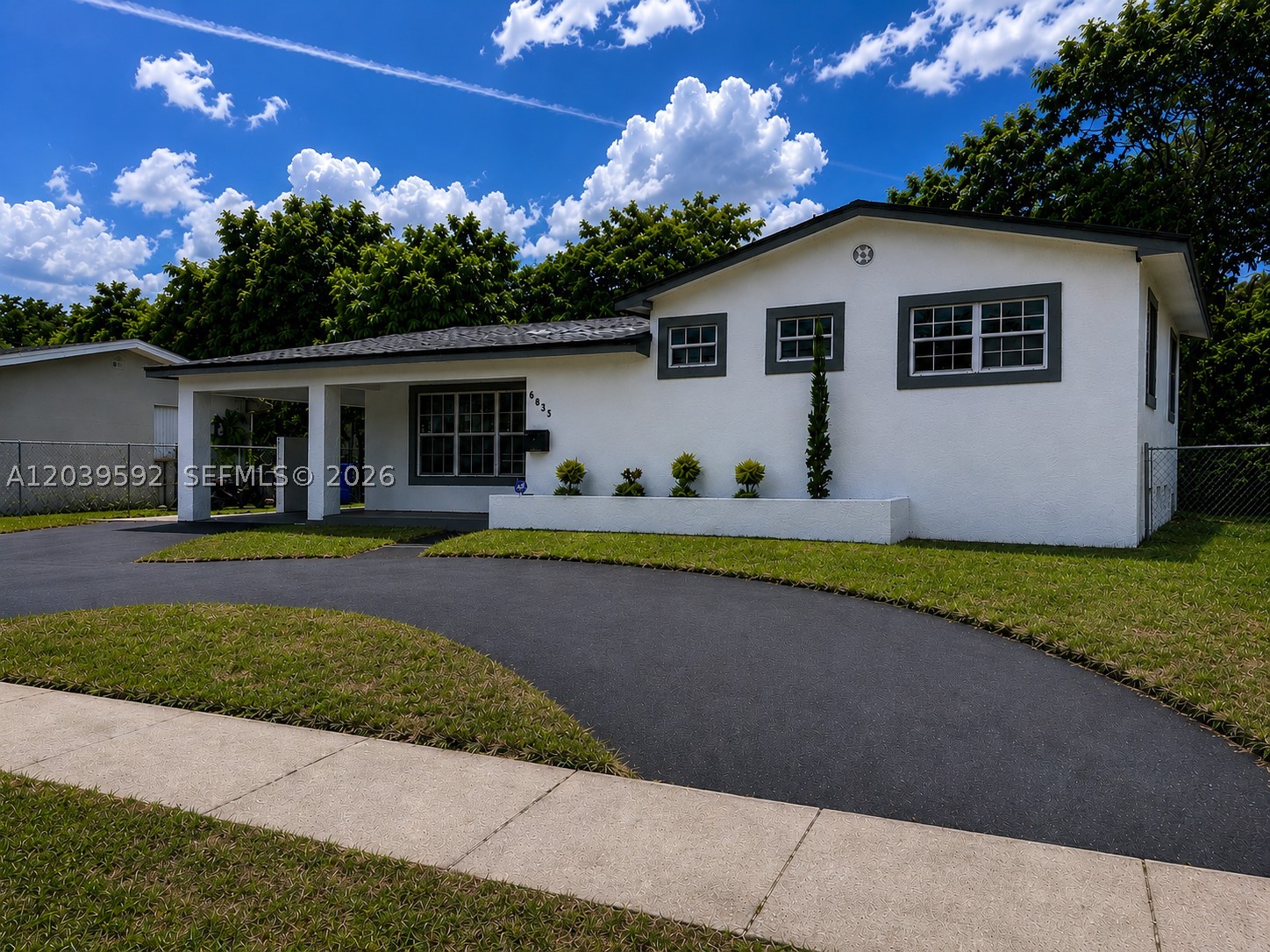 18935 NW 8th Ave, Miami Gardens FL 33169