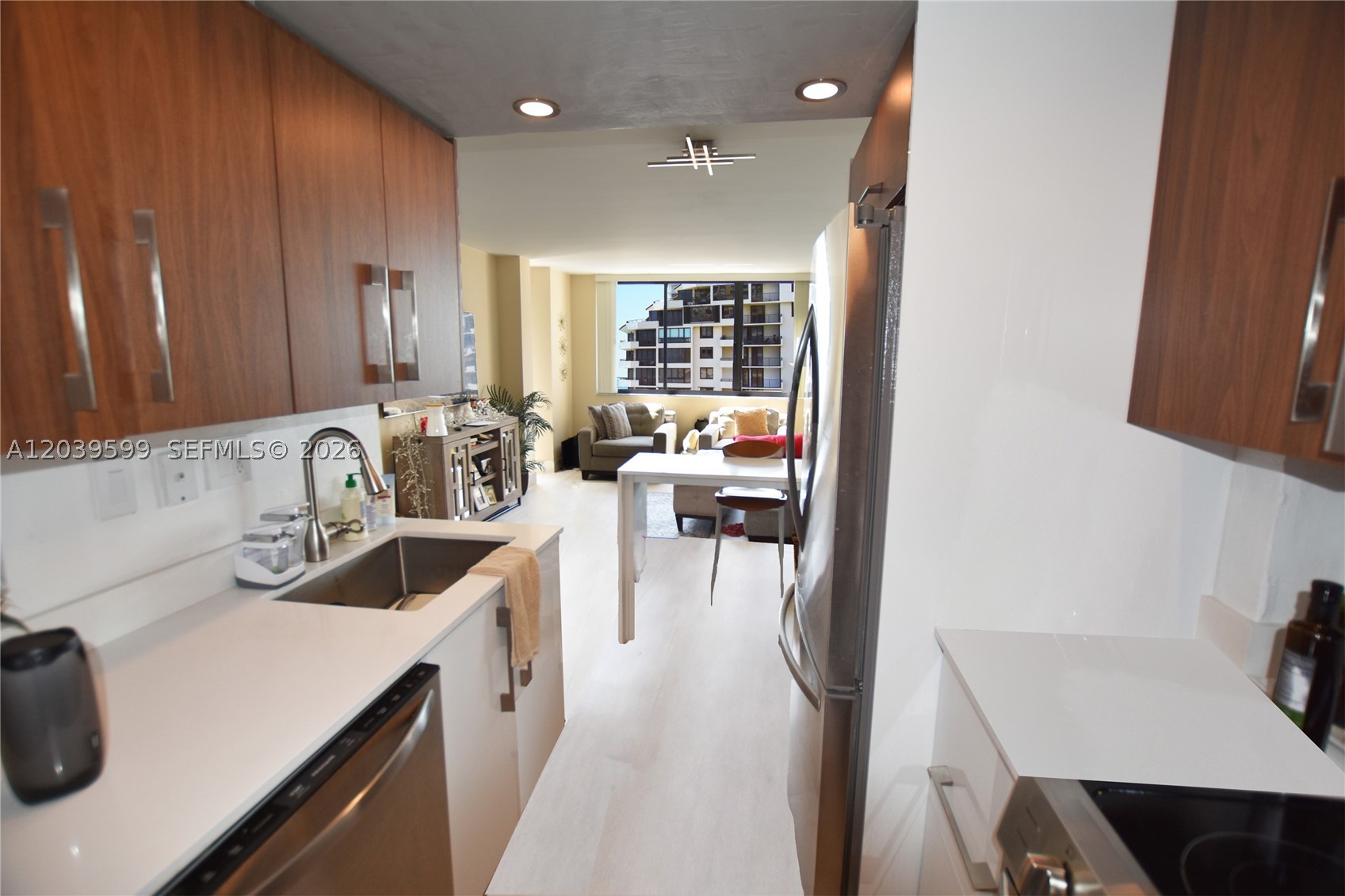 540 Brickell Key Dr #1025, Miami FL 33131