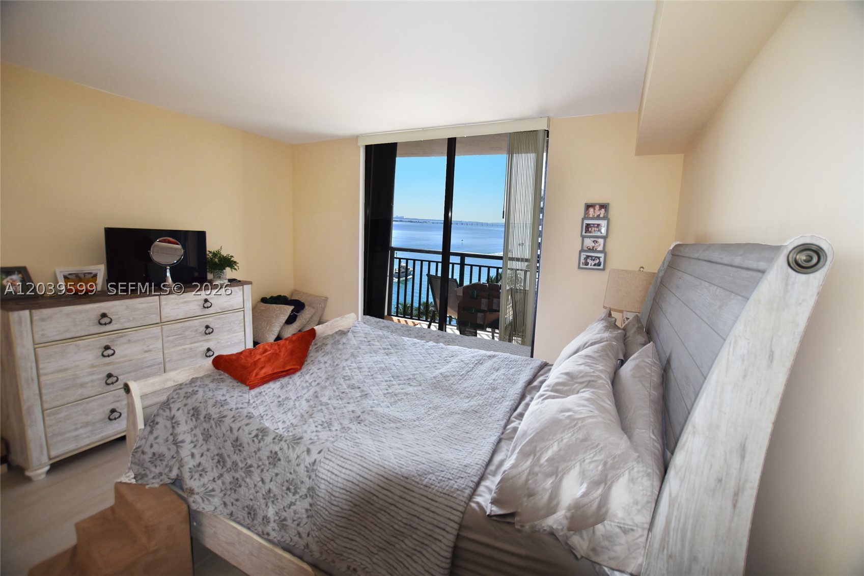540 Brickell Key Dr #1025, Miami FL 33131