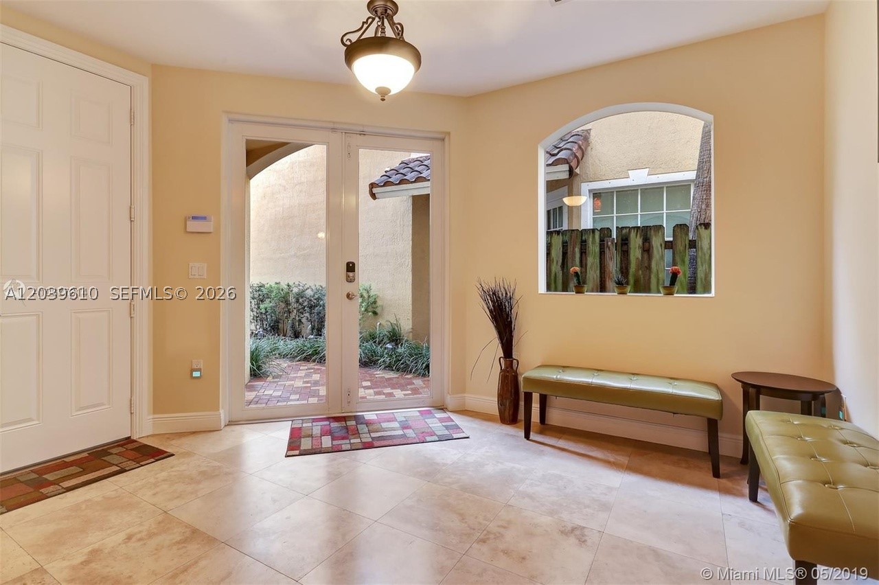 409 SW 5th St #1, Fort Lauderdale FL 33315