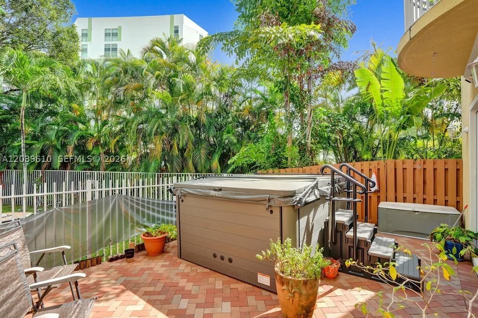 409 SW 5th St #1, Fort Lauderdale FL 33315