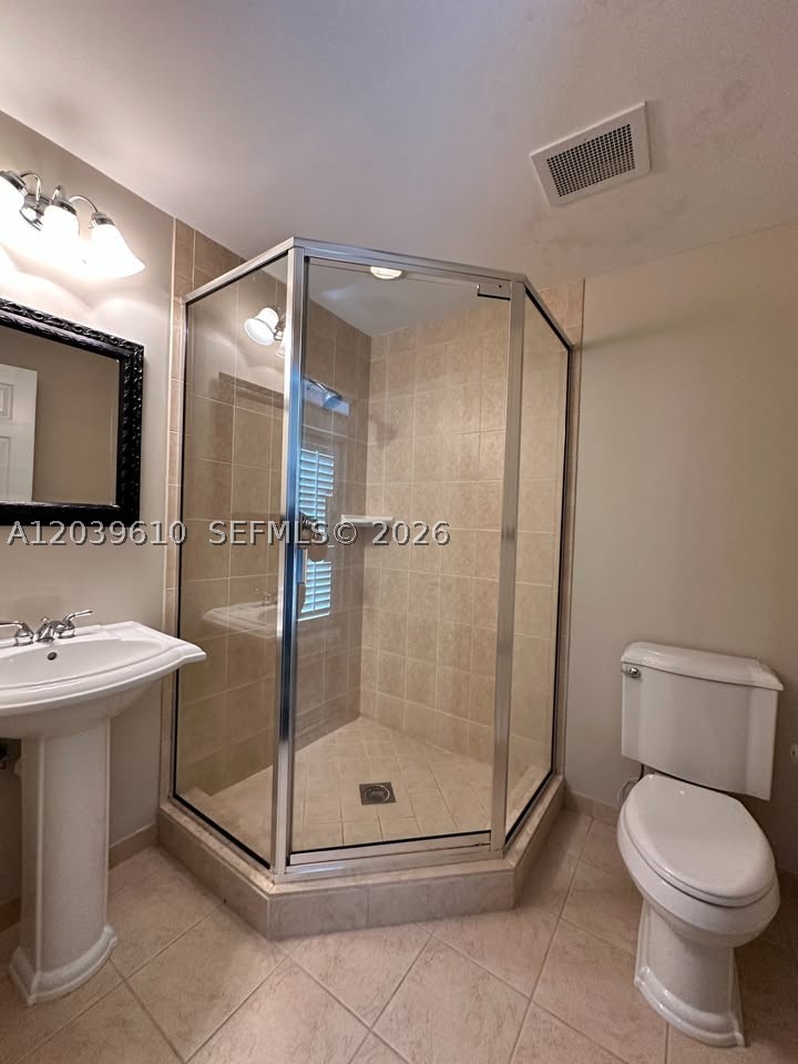 409 SW 5th St #1, Fort Lauderdale FL 33315