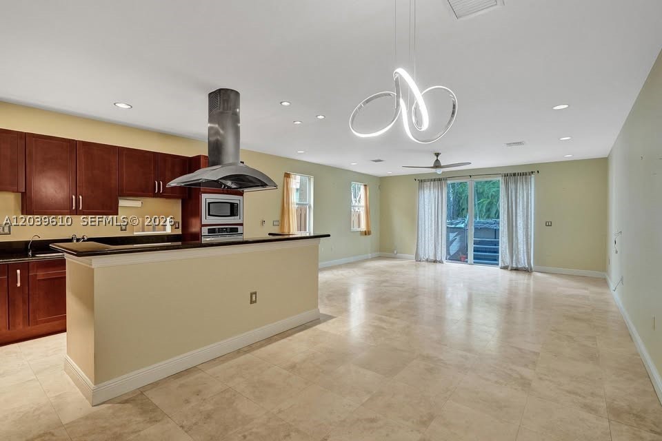 409 SW 5th St #1, Fort Lauderdale FL 33315