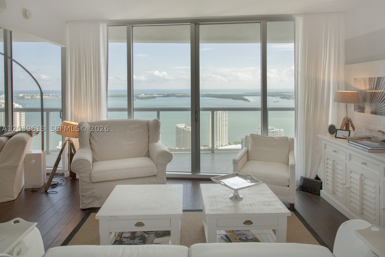 465 Brickell Ave #4703, Miami FL 33131