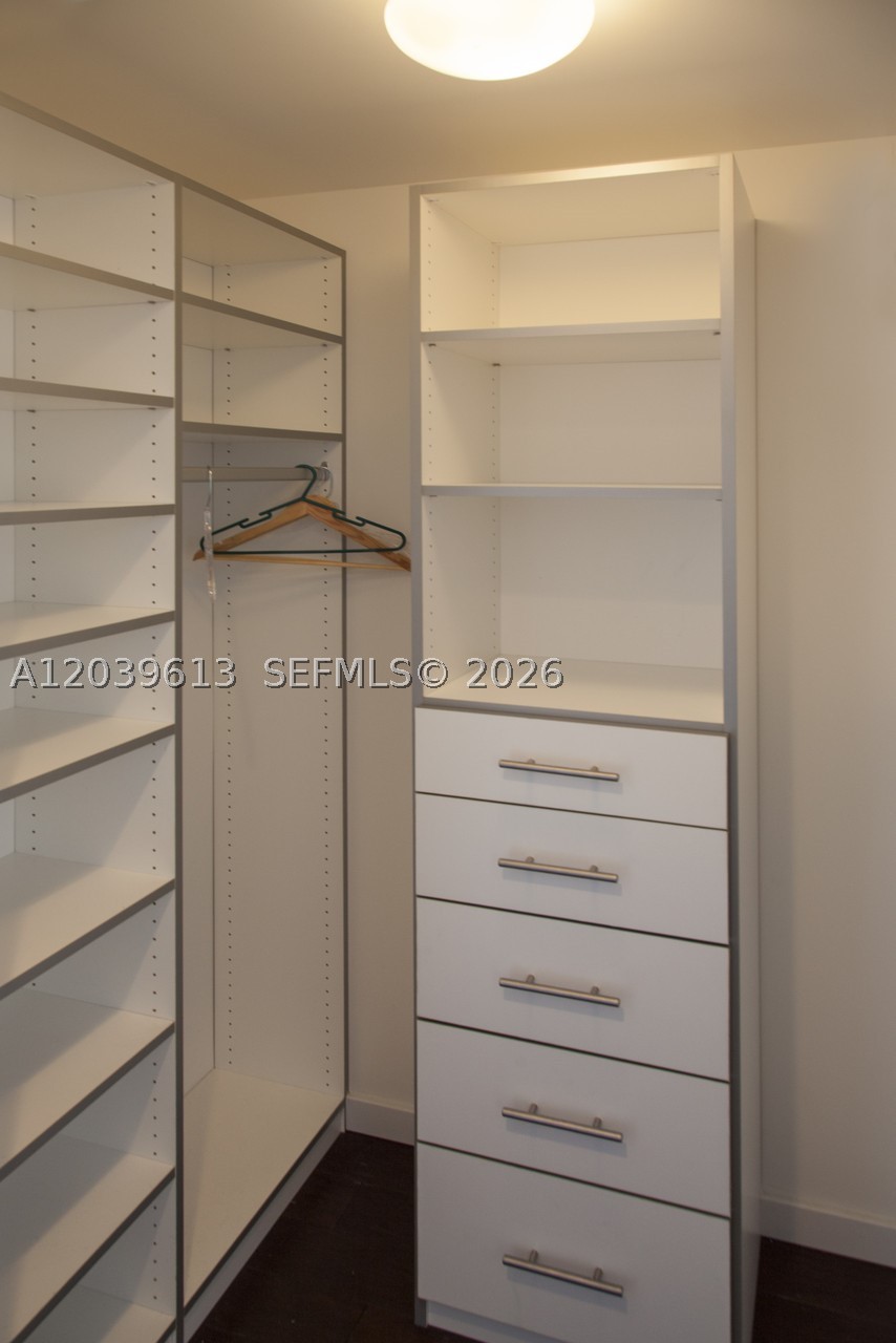 465 Brickell Ave #4703, Miami FL 33131