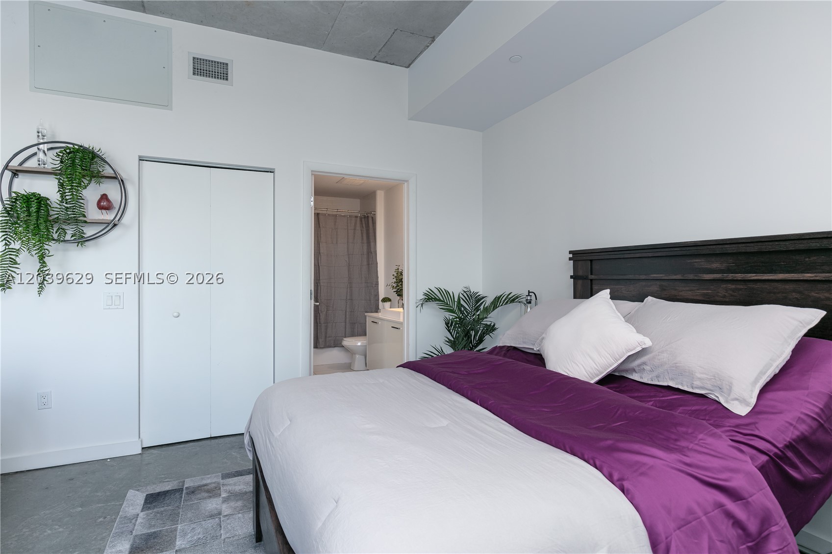 151 SE 1st St #3103, Miami FL 33131