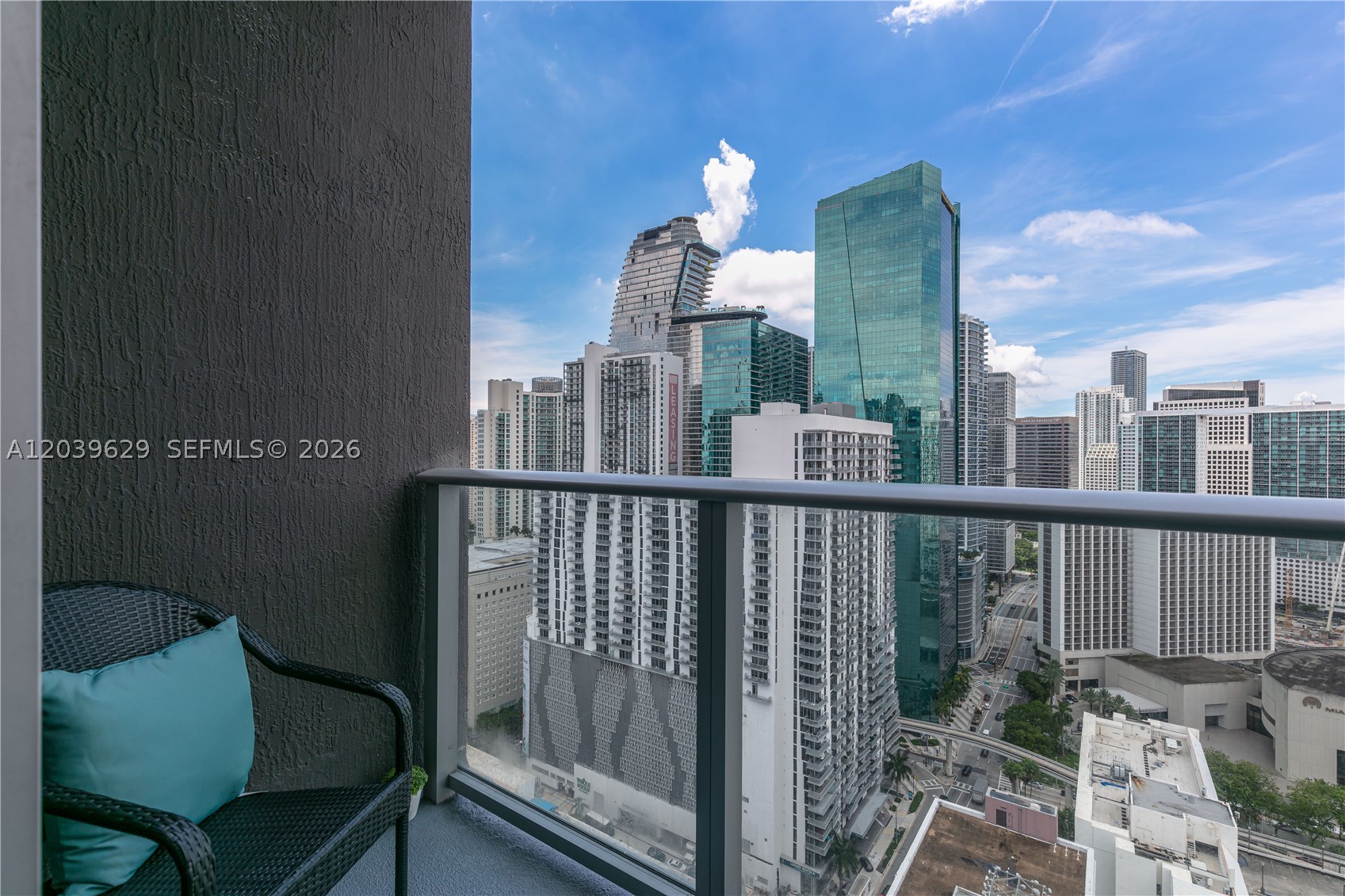 151 SE 1st St #3103, Miami FL 33131