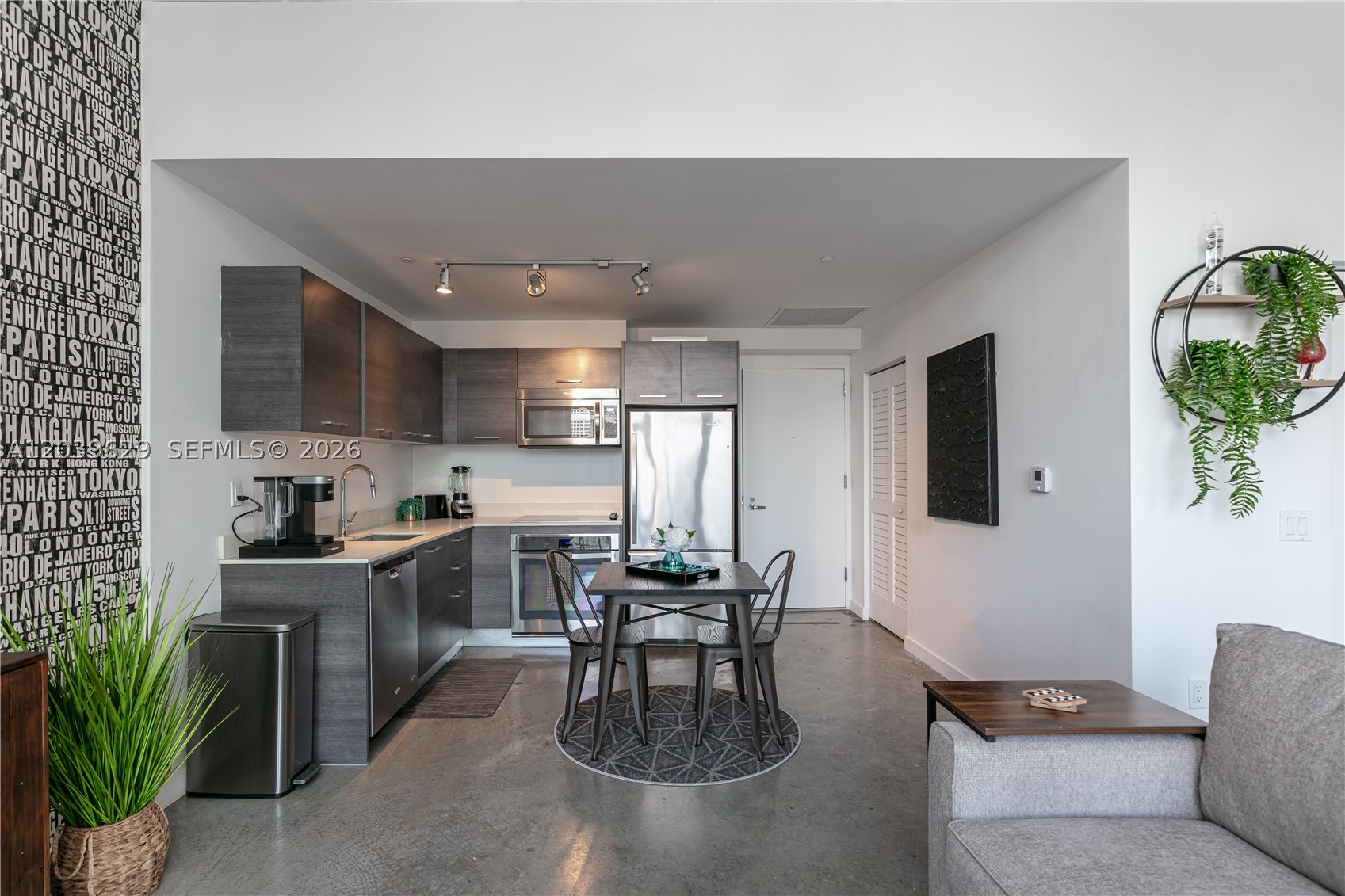 151 SE 1st St #3103, Miami FL 33131