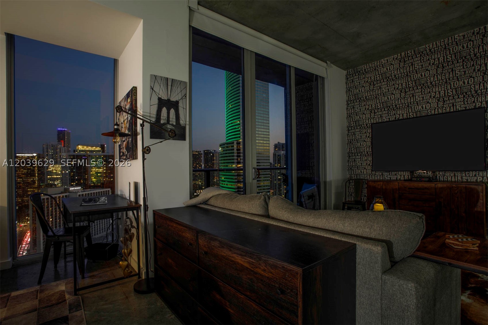 151 SE 1st St #3103, Miami FL 33131