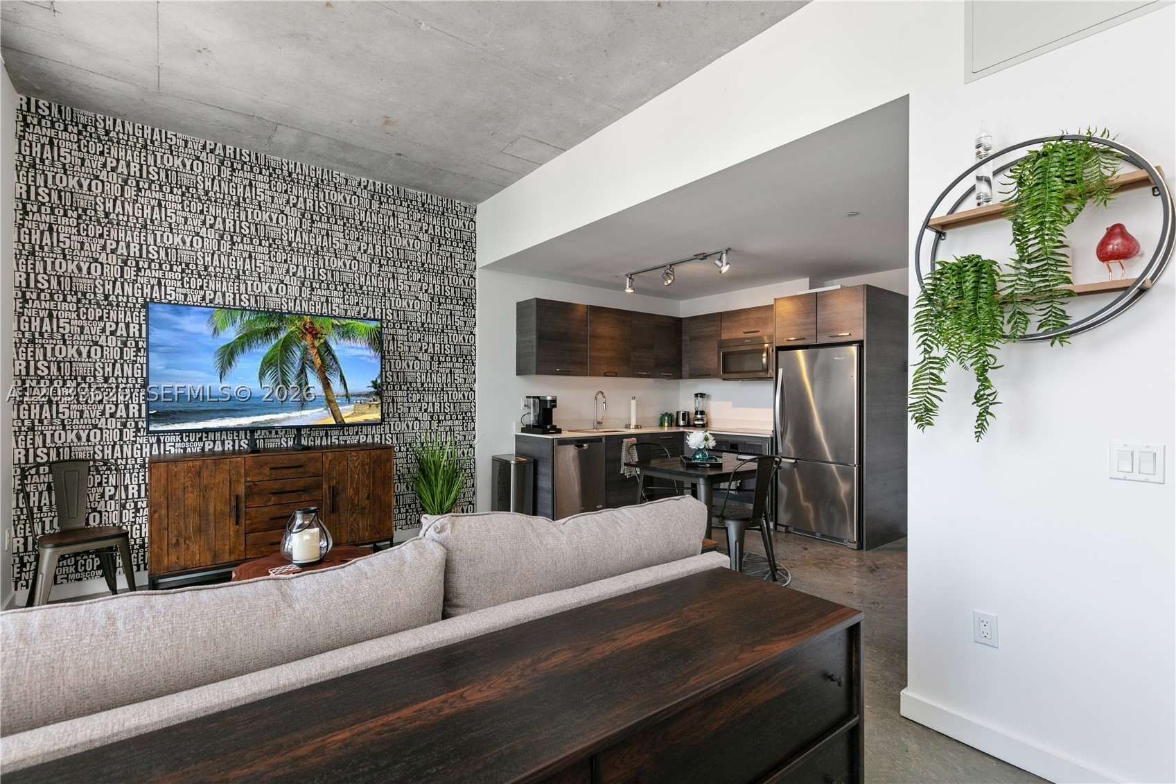 151 SE 1st St #3103, Miami FL 33131