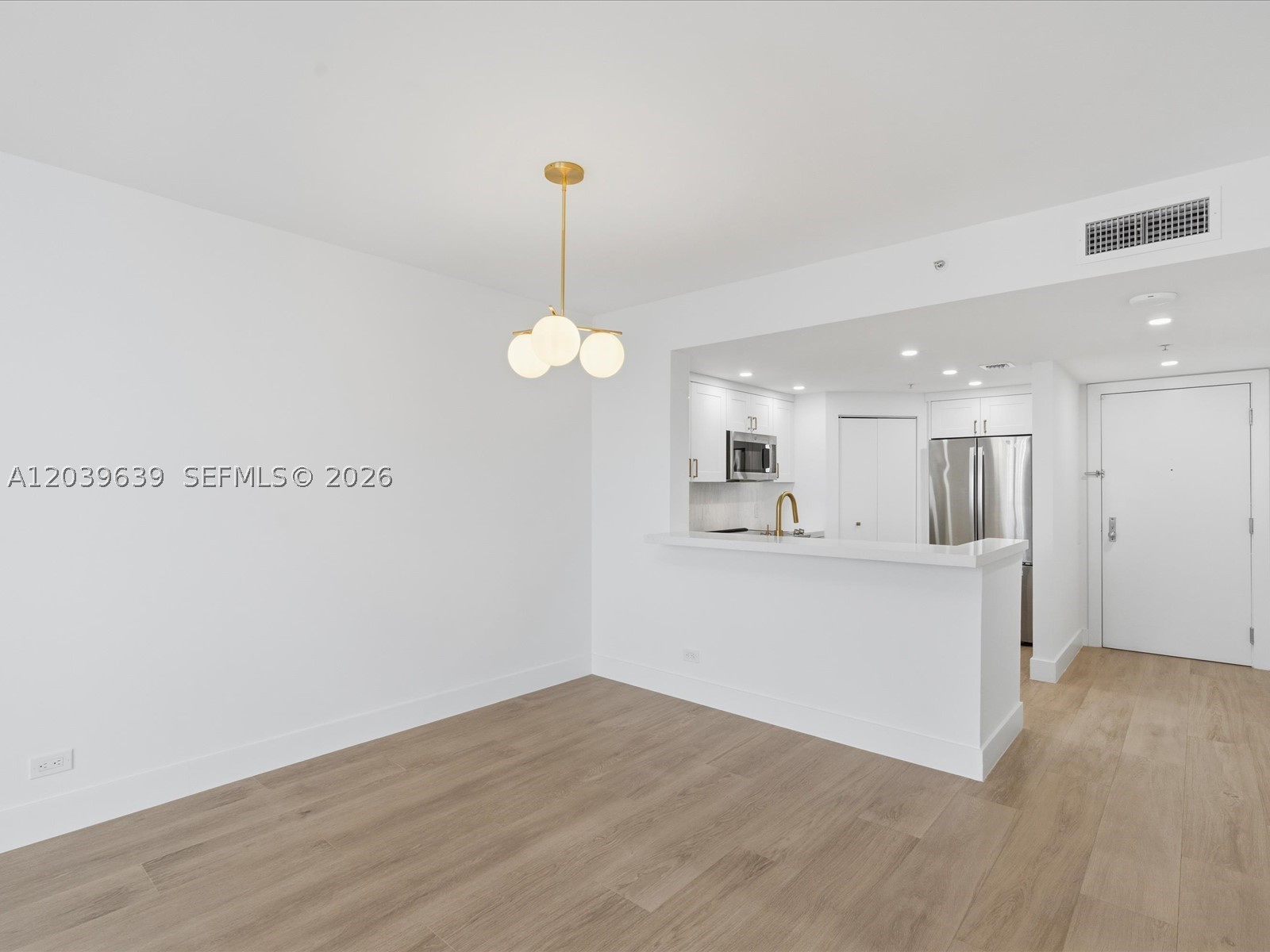 701 Brickell Key Blvd #1201, Miami FL 33131