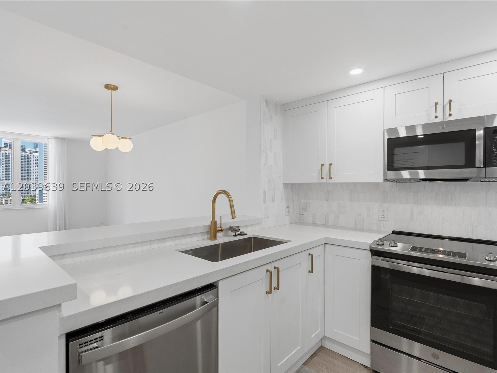 701 Brickell Key Blvd #1201, Miami FL 33131