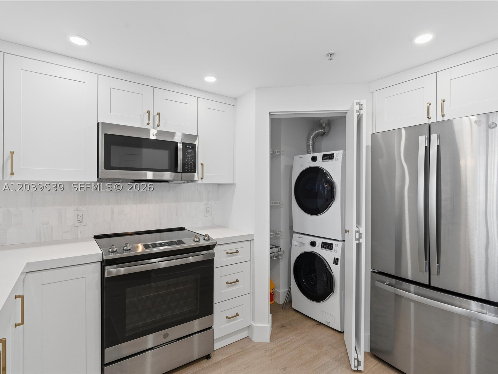 701 Brickell Key Blvd #1201, Miami FL 33131