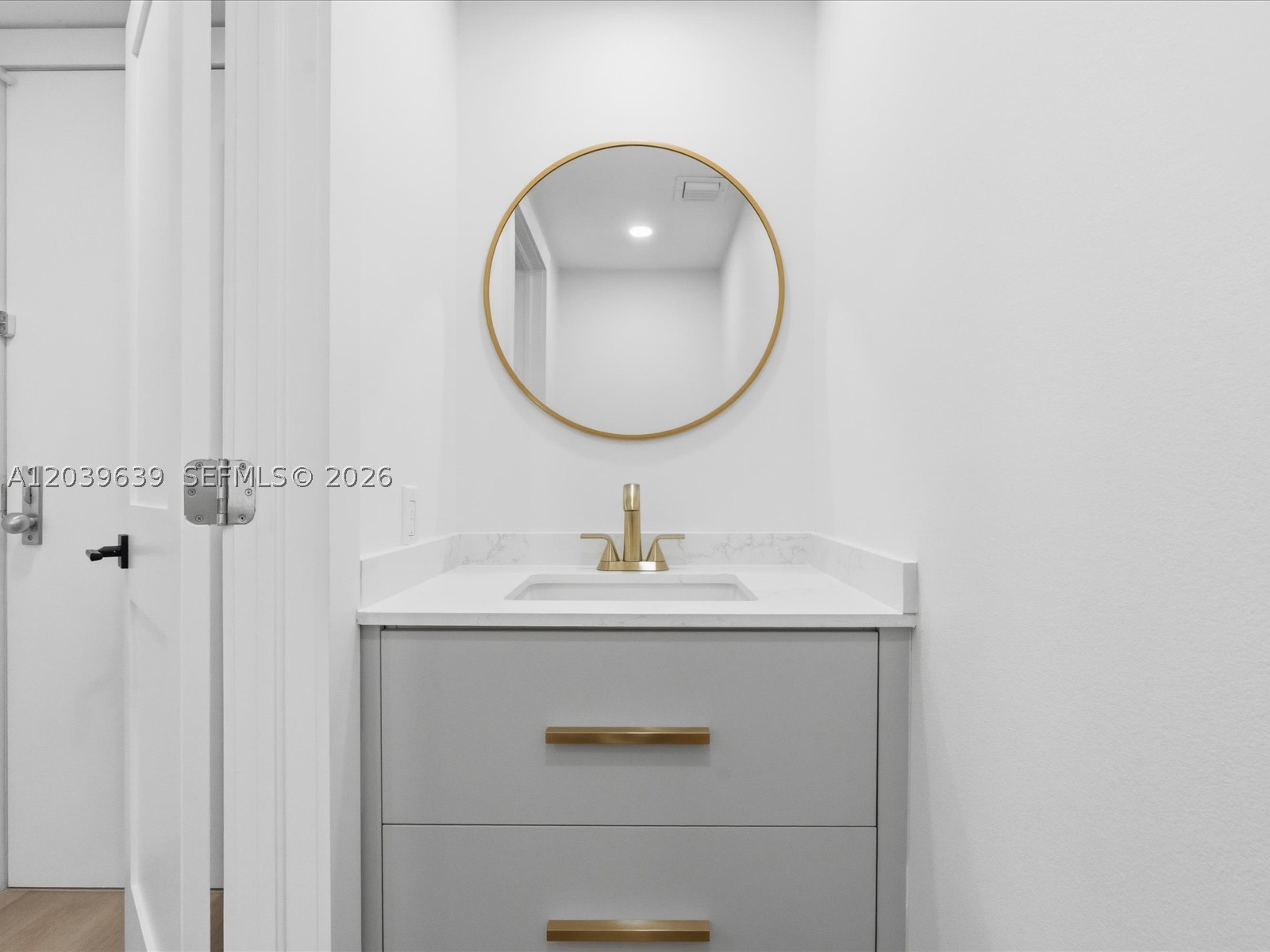 701 Brickell Key Blvd #1201, Miami FL 33131