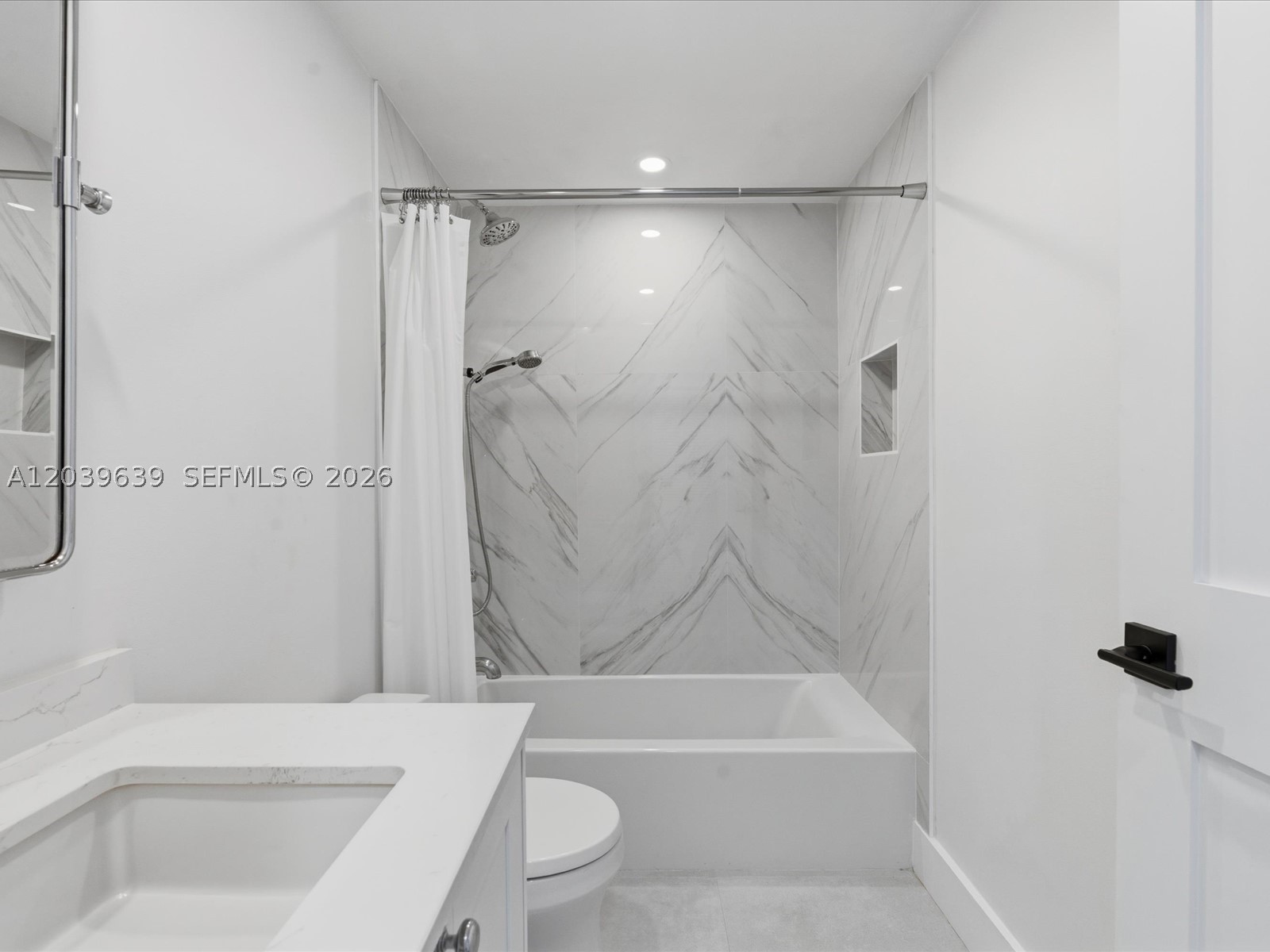 701 Brickell Key Blvd #1201, Miami FL 33131