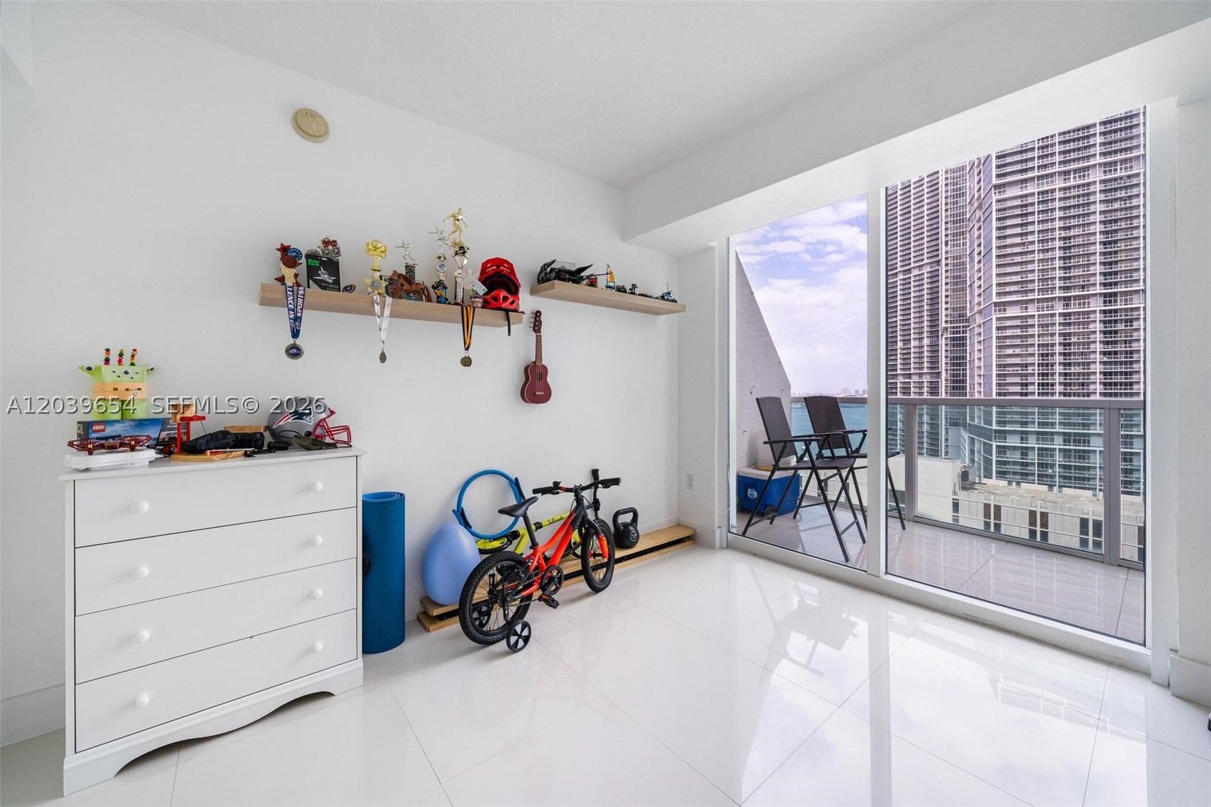 41 SE 5th St #1202, Miami FL 33131