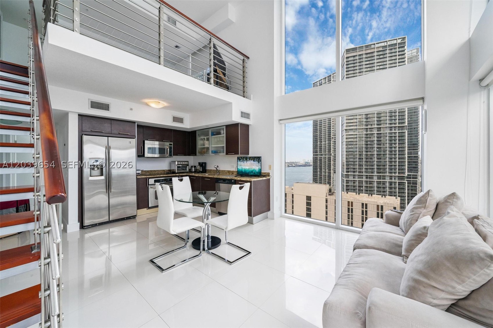 41 SE 5th St #1202, Miami FL 33131