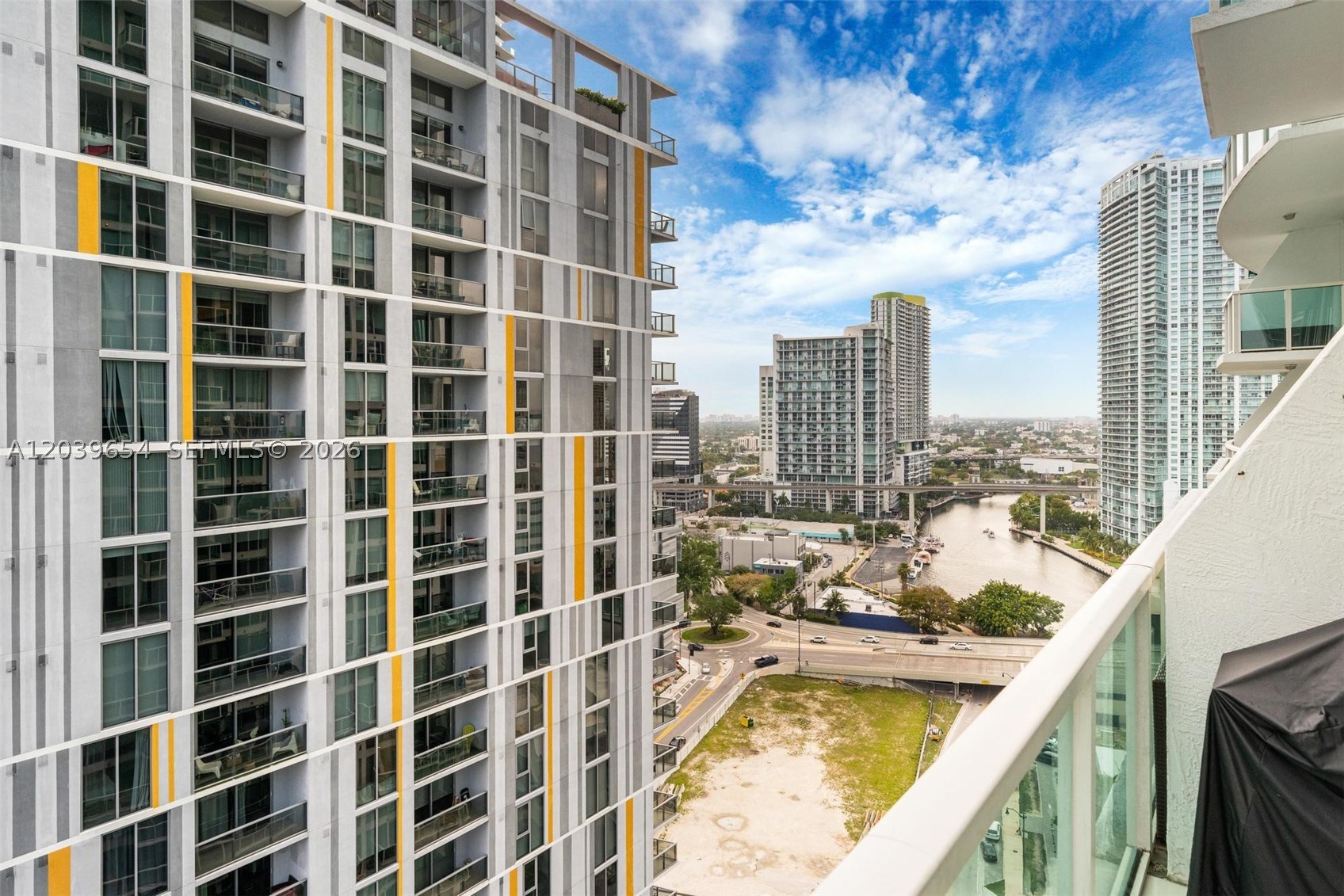 41 SE 5th St #1202, Miami FL 33131