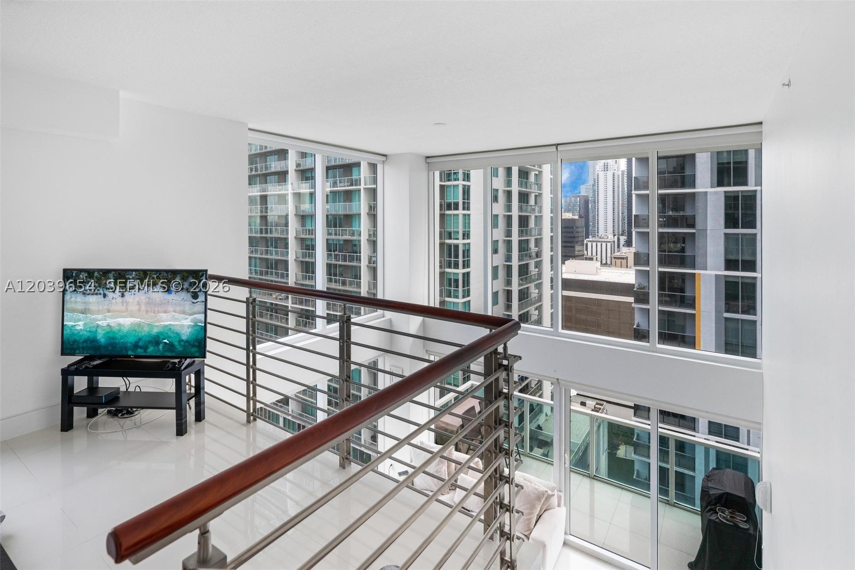 41 SE 5th St #1202, Miami FL 33131