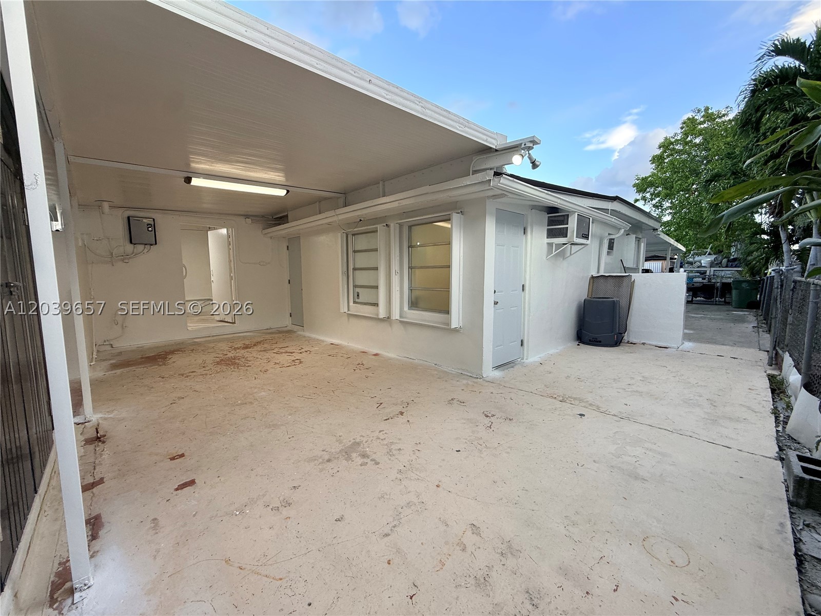561 W 39th St #n/a, Hialeah FL 33012