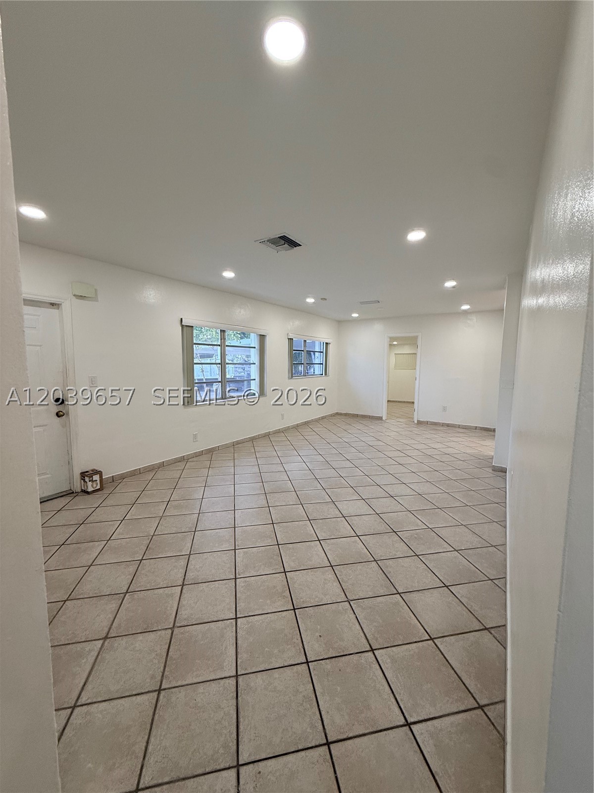 561 W 39th St #n/a, Hialeah FL 33012