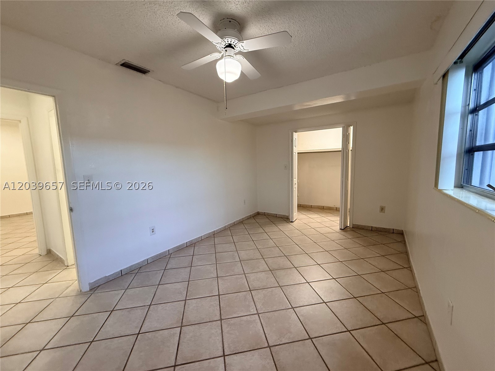 561 W 39th St #n/a, Hialeah FL 33012