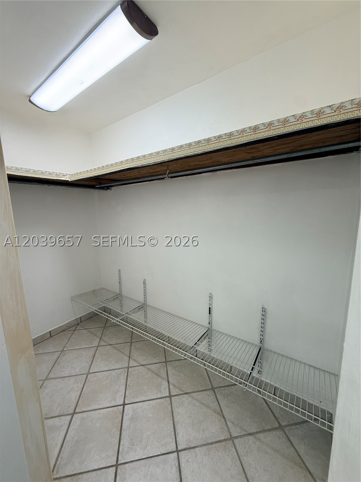 561 W 39th St #n/a, Hialeah FL 33012