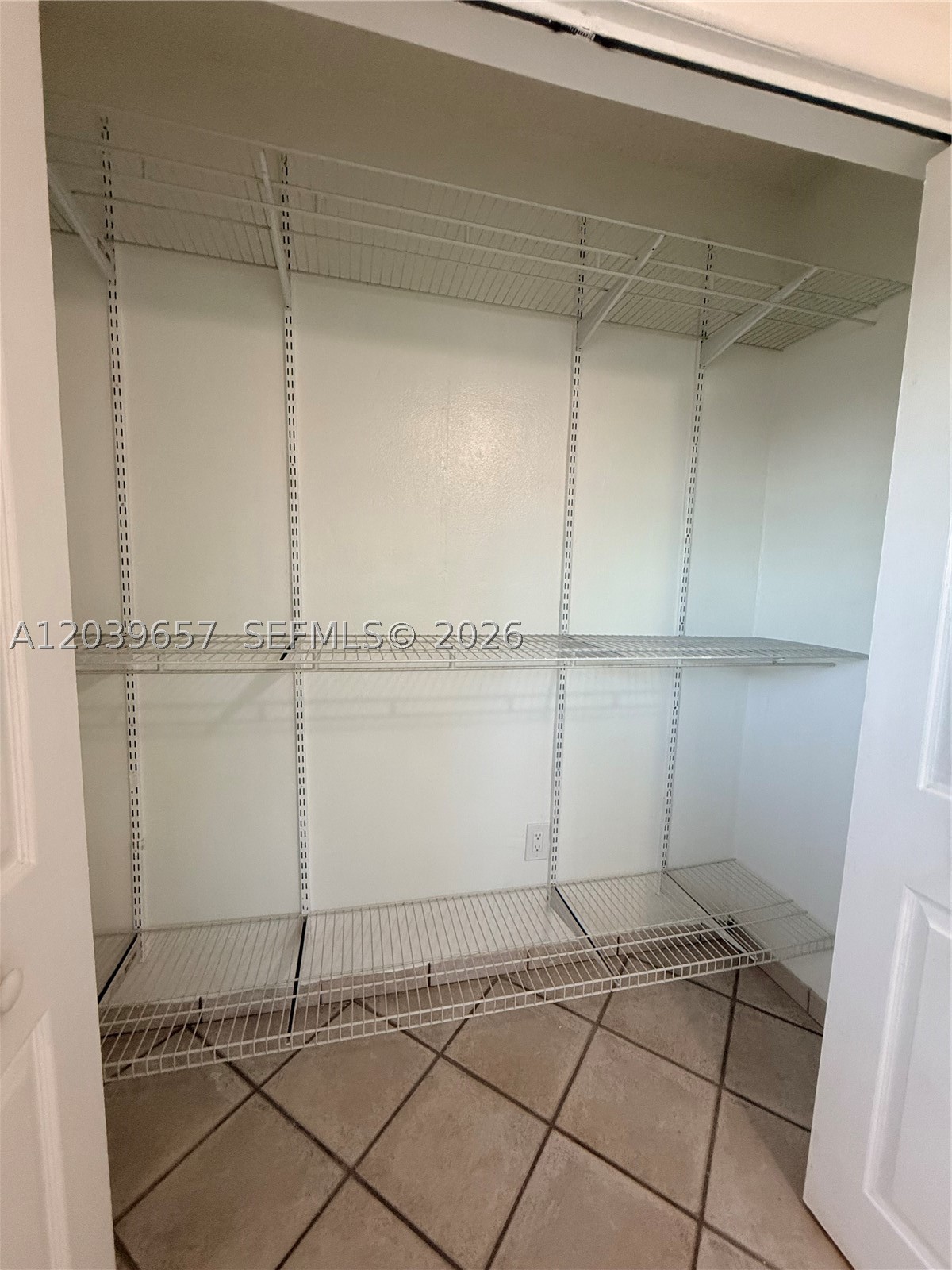 561 W 39th St #n/a, Hialeah FL 33012