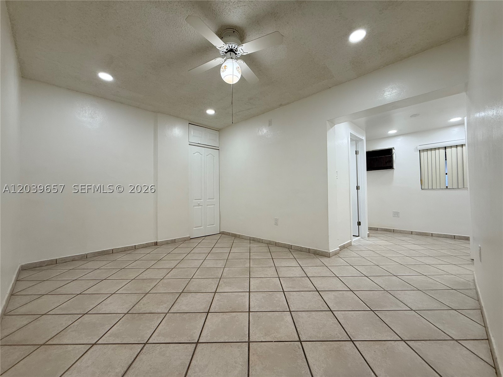 561 W 39th St #n/a, Hialeah FL 33012
