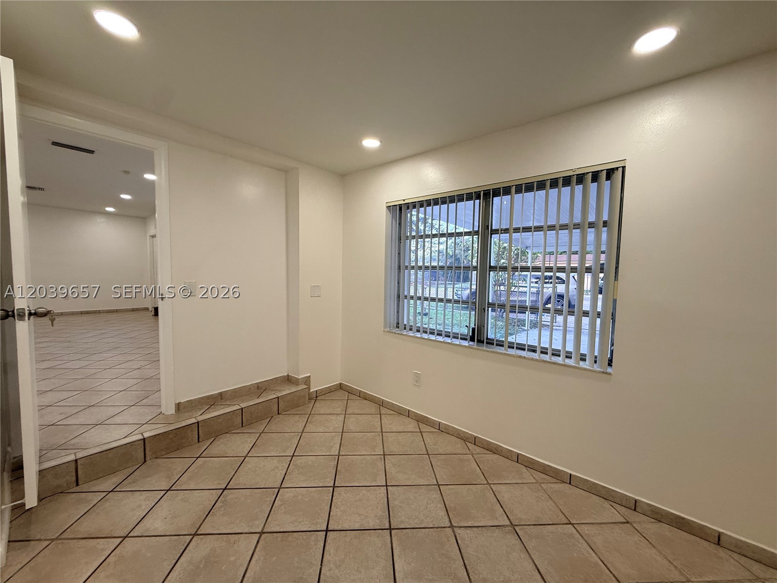 561 W 39th St #n/a, Hialeah FL 33012