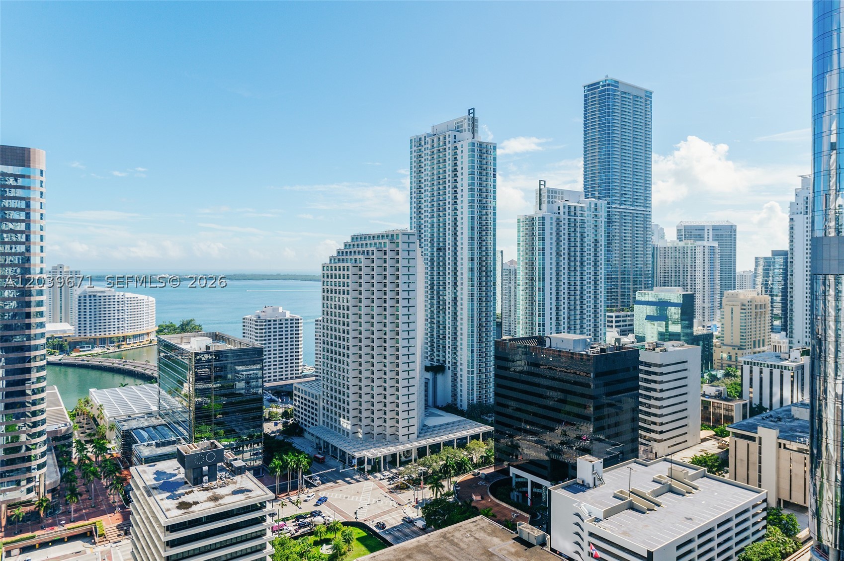 68 SE 6th St #2601, Miami FL 33131